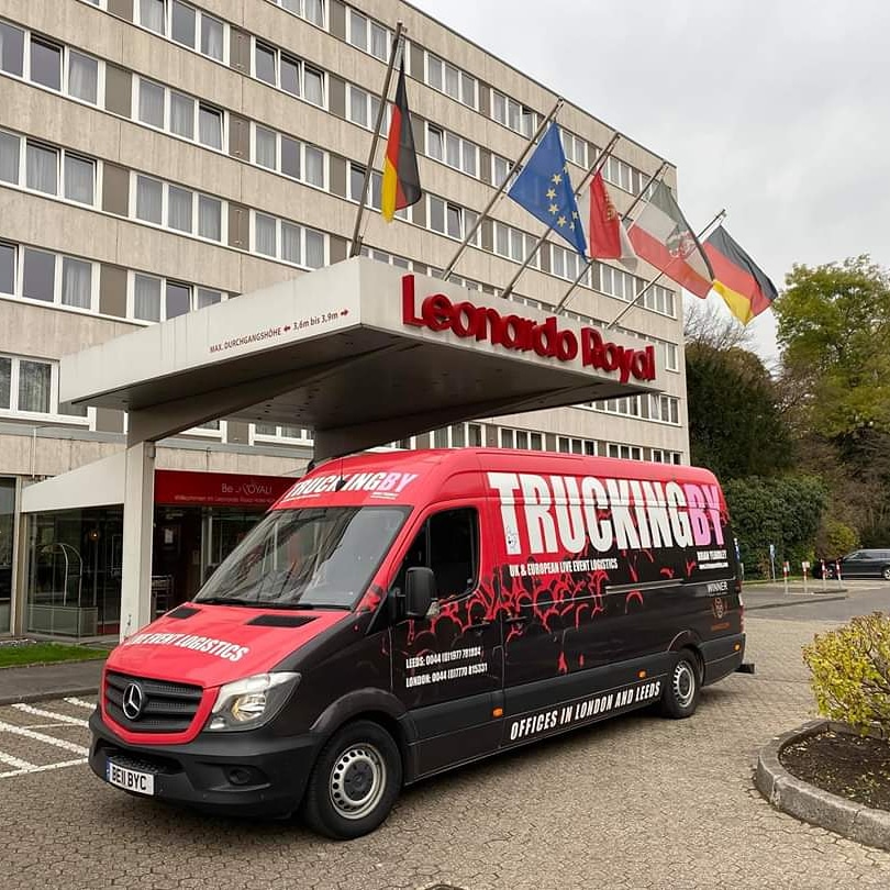 bycl1975's tweet photo. Super van is out again tomorrow, just got a call at 10pm can we collect from a client at 9am in the morning and be down in Plymouth as soon as possible the same day ! " oh yes we can" theres the clue.....#Pantoexpress https://t.co/p5b4bpLqxV
