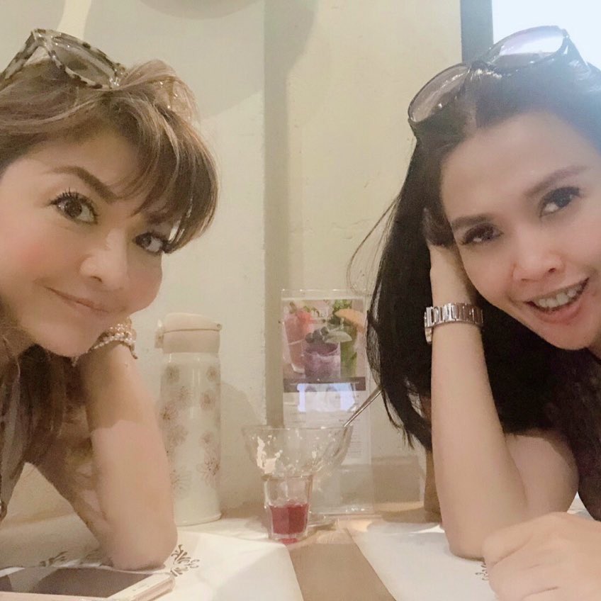 lucydinata's tweet photo. Thank you for being my back up &amp; support❤️#mypennylane https://t.co/9JoSkfcQlr
