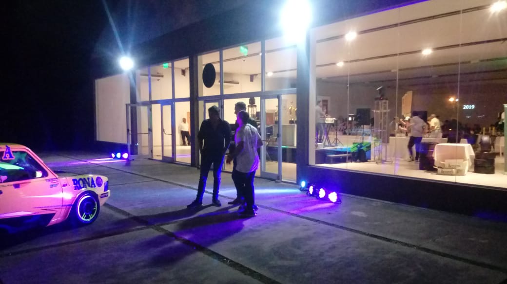 proeventoslp's tweet photo. Monomarca FIAT 🇮🇹
Entrega de Premios a los Pilotos 2019
#ProEventos
#18añosdeexperiencia https://t.co/FNxi7CJnm0