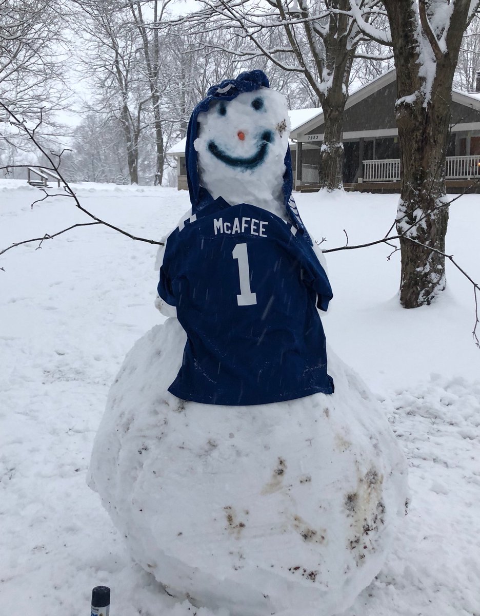 Fishrl's tweet image. ⁦Snowing here in Indy -And we wanted to build a snowman ⁦@PatMcAfeeShow⁩ ⁦@Colts⁩  Beat the Saints!! Go Horse!!