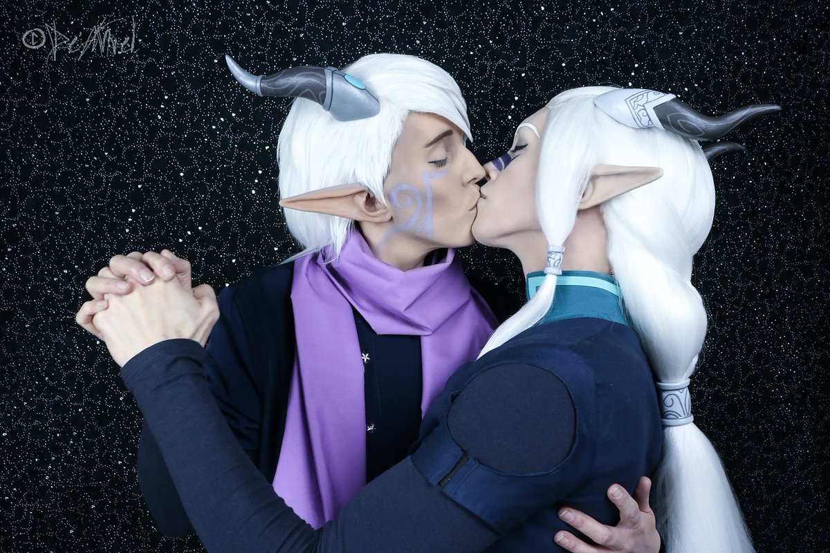 We have a lot of kissing pictures from the shooting, because, well, I can't keep my lips from Lu.😚 even more so when he cosplays Runaan. This is my favourite.💜

📸 <a href="/x_Brokkoli_x/">🕸️ Sarah De'Ahrel🕸️@Dok0mi</a> 
Runaan by <a href="/Xx_Abyss_xX/">🕸 𝕃𝕦𝕔𝕚𝕦𝕤 𝔻𝕖'𝔸𝕙𝕣𝕖𝕝 🕸</a> 

#tdp #thedragonprince #thedragonprinceseason3 #ruthari #giveusthesaga