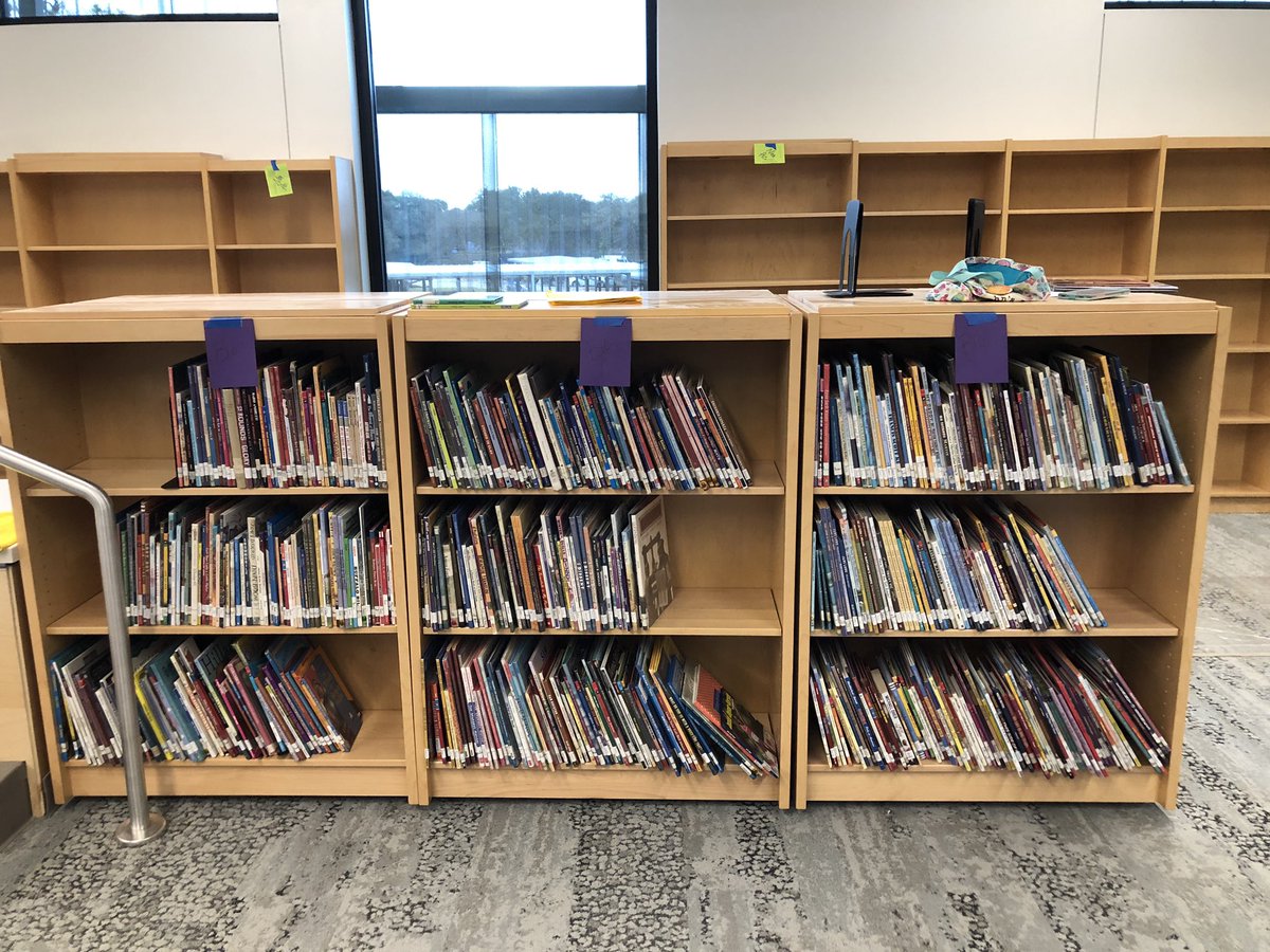 Ariel_GrecoBelz's tweet photo. Big day at @menchacamustang! It is moving day! All of our Mustangs got to be apart of moving our library over to the new Media Center! #Menchaca5.0 #thisistheweek @AustinISD @JoerisGC @LPAinc @DLRGroup https://t.co/fdqx0PNMSq