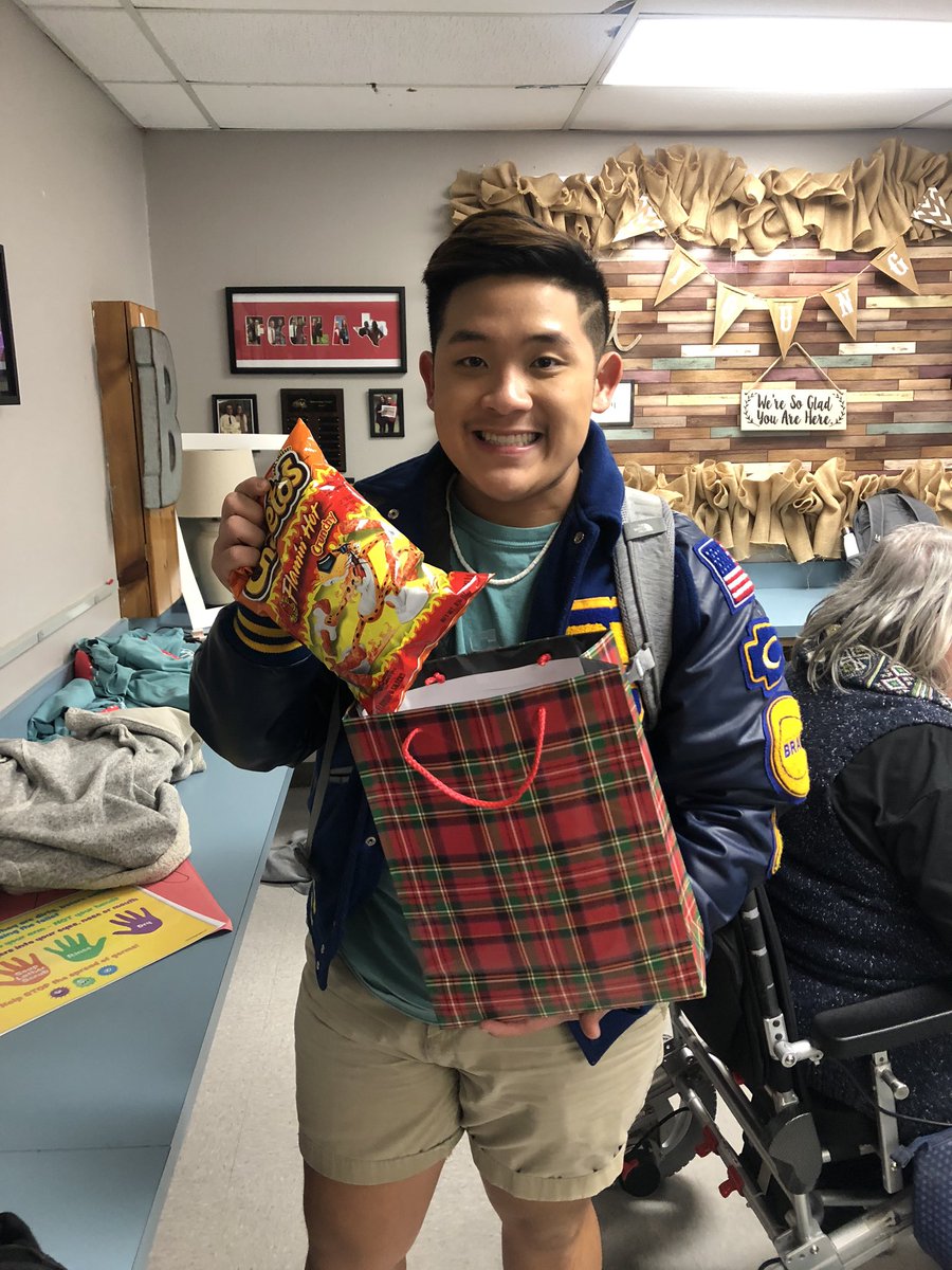 CommunityFccla's tweet photo. Some of our fccla members got some secret Santa gifts last week!!! Thank you to everyone that participated in fccla secret Santa https://t.co/uZg8Z2XU1C