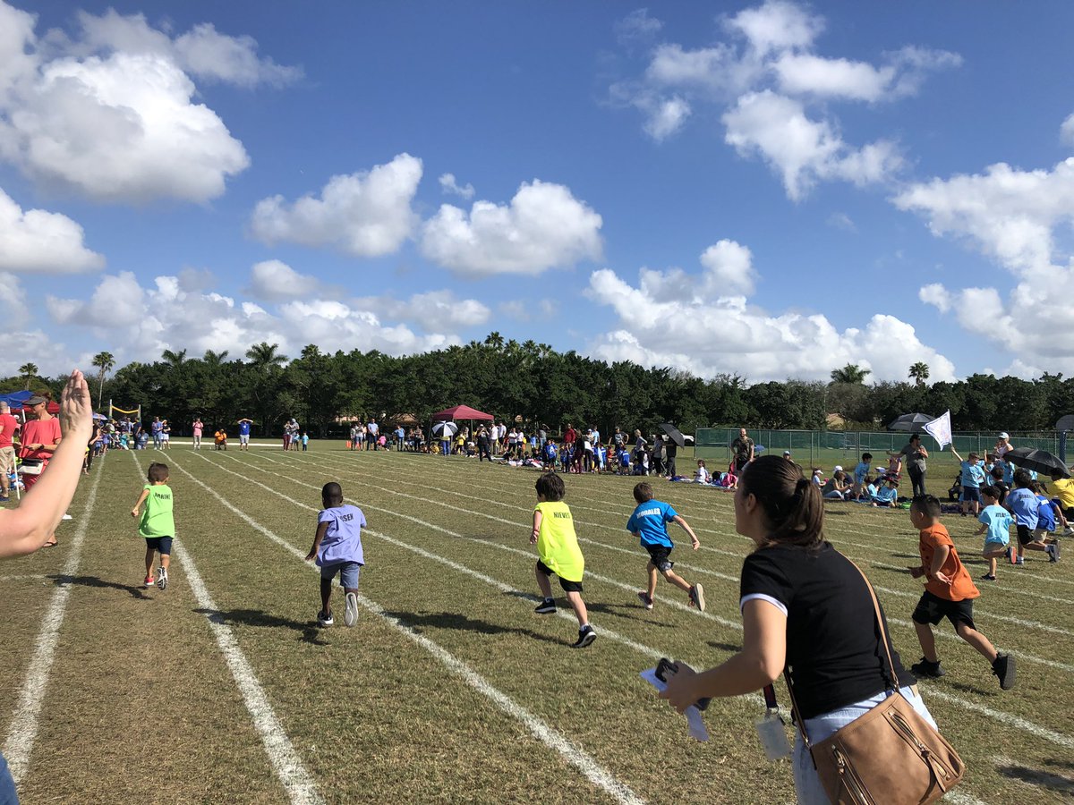 mgem17's tweet photo. It was a beautiful day for field day! ❤️ https://t.co/1EnJ5ZJJWB