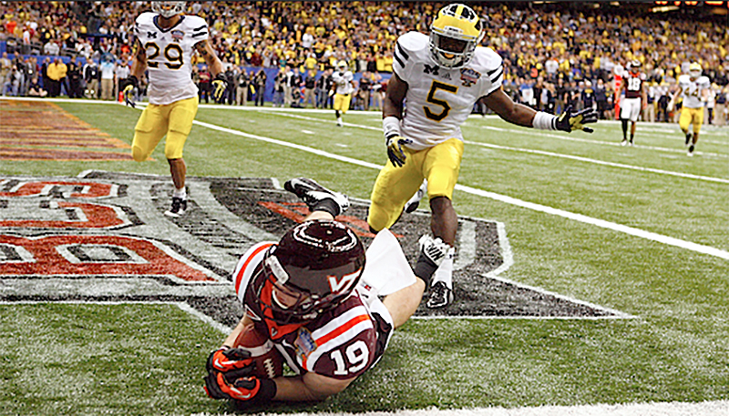Hokie20's tweet photo. Today in 2012: It was a catch. #HokieHistory #Hokies https://t.co/M3gfkaStcd