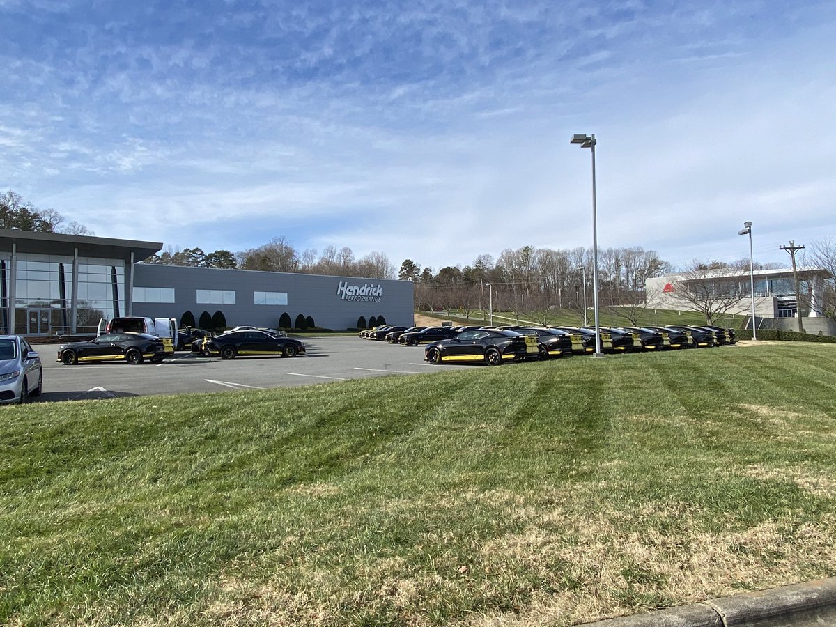 HighSpeedHiggy's tweet photo. Hey @Hertz can I just save you some trouble and pick out my winning Camaro while it is here? ๐๐๐คฃ๐คฃ #hopeIwinone ๐ค๐ป๐ค๐ป #Isignedup @WilliamByron @TeamHendrick @TeamChevy @chevrolet ๐๐ป๐๐ป๐๐ป https://t.co/9kQiuCsa3Z