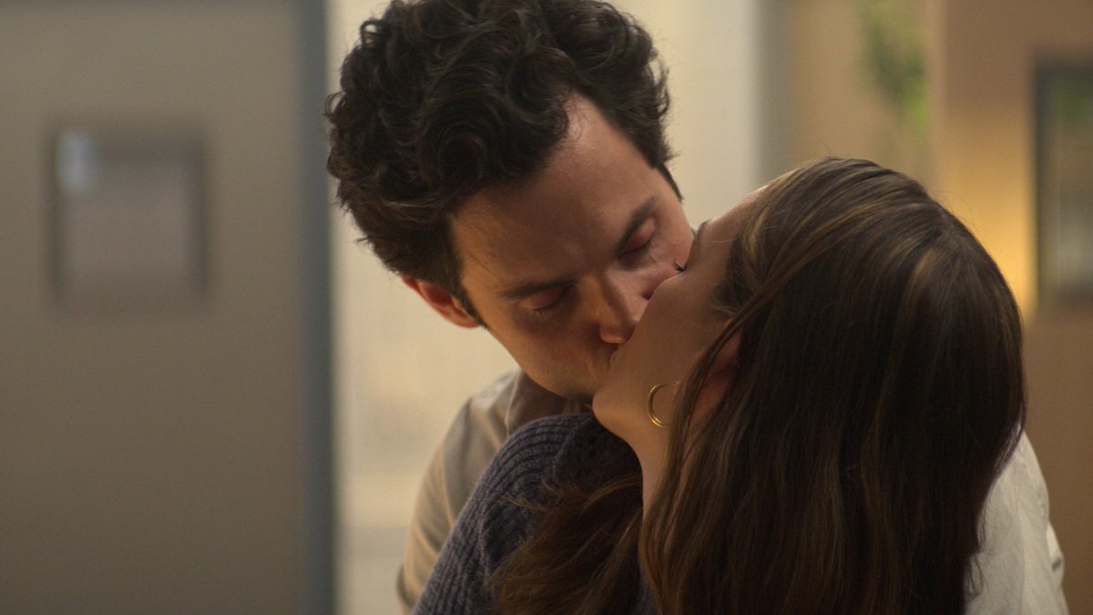 YouNetflix's tweet photo. tbqh feeling half AWWW and half AHHH https://t.co/oWOMAx4DmQ