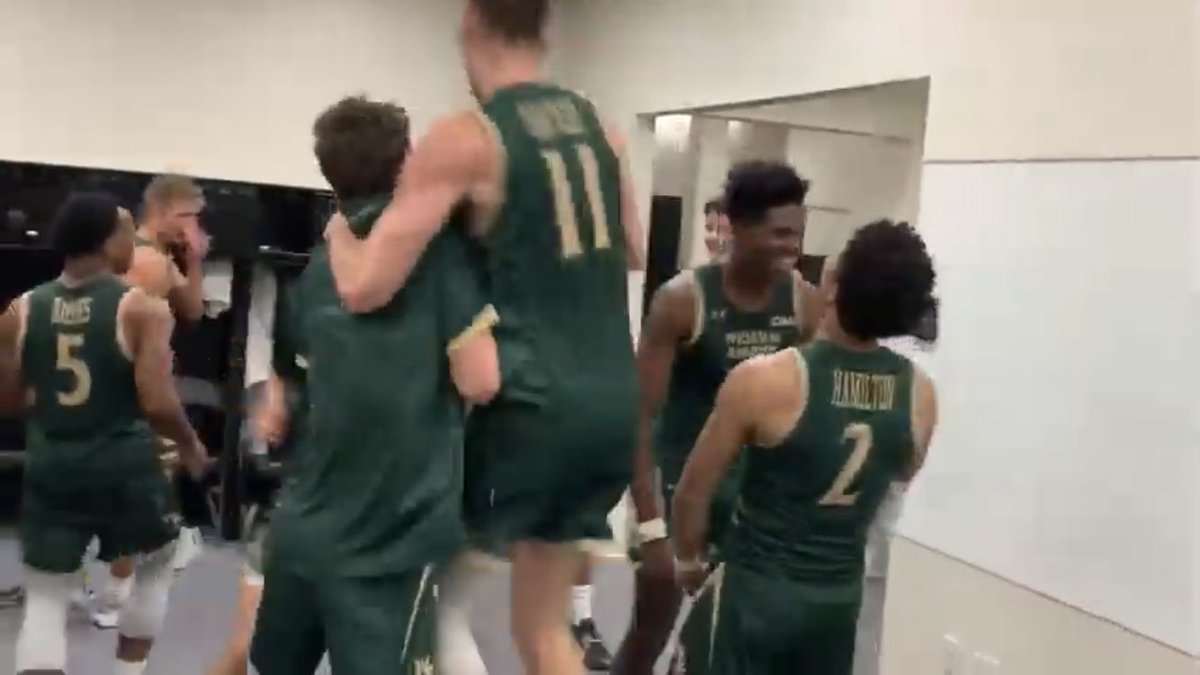 Dean_Barker's tweet photo. @BarstoolWoCo That 80-79 mood still strong as ever https://t.co/uC5tQ9OCSh