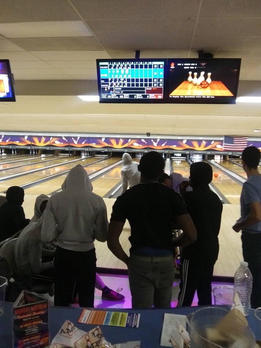 JosephMarioBro1's tweet photo. Its a great time to Step away from basketball as team and do some team bonding. Great time at bowling ally Saturday. I got beat bad😂😂😂 https://t.co/ymMmfLEL5C