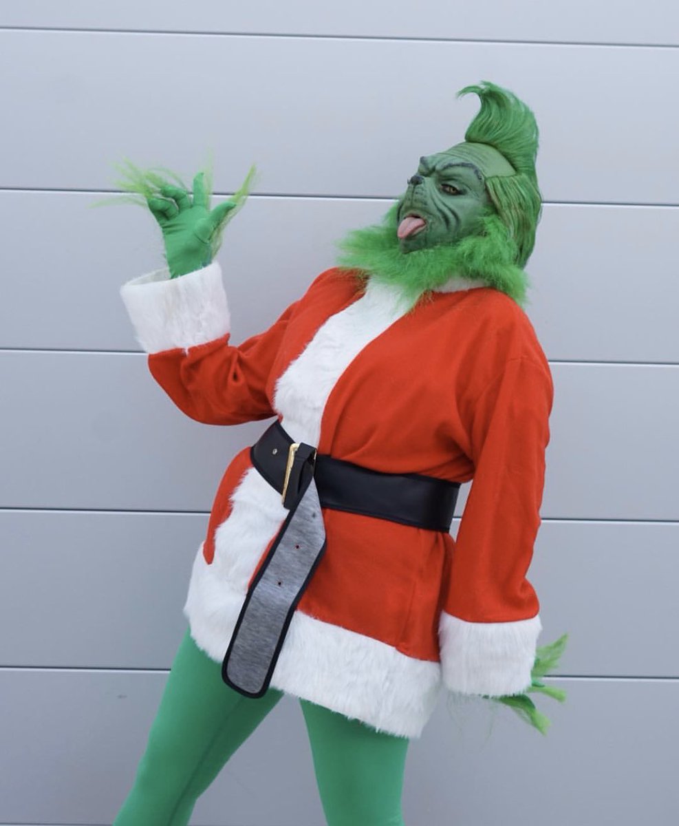 I’ll be dressing up as The Grinch on the 23rd, if anyone wants to collaborate some Christmas fun. Dm me!!!