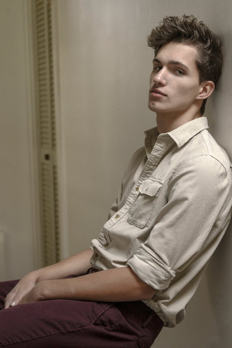 bookedbytina's tweet image. Monday blues 😰💙...but we're making it through. RJ looks awesome in his new Peter Mellekas photos! #jcmodelct #malemodel #localmodel #ct #photography #monday