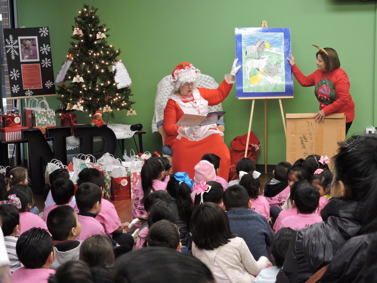 lnpusa's tweet image. This past Saturday Dec. 14th, Los Niños Primero had the pleasure of having @georgiapower volunteers come read and decorate holiday cookies with our students! Ms. Claus made an appearance as well! Thank you Georgia Power! 
#gapowerfulservice