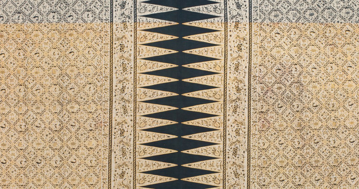 #Batik is the painstaking tradition of applying wax and then dye to cloth to create intricate, complex designs. Marvel at 20 hand-drawn artworks in Javanese Batik Textiles, now on view through June 7. #JavaneseBatik slam.org/javanesebatik