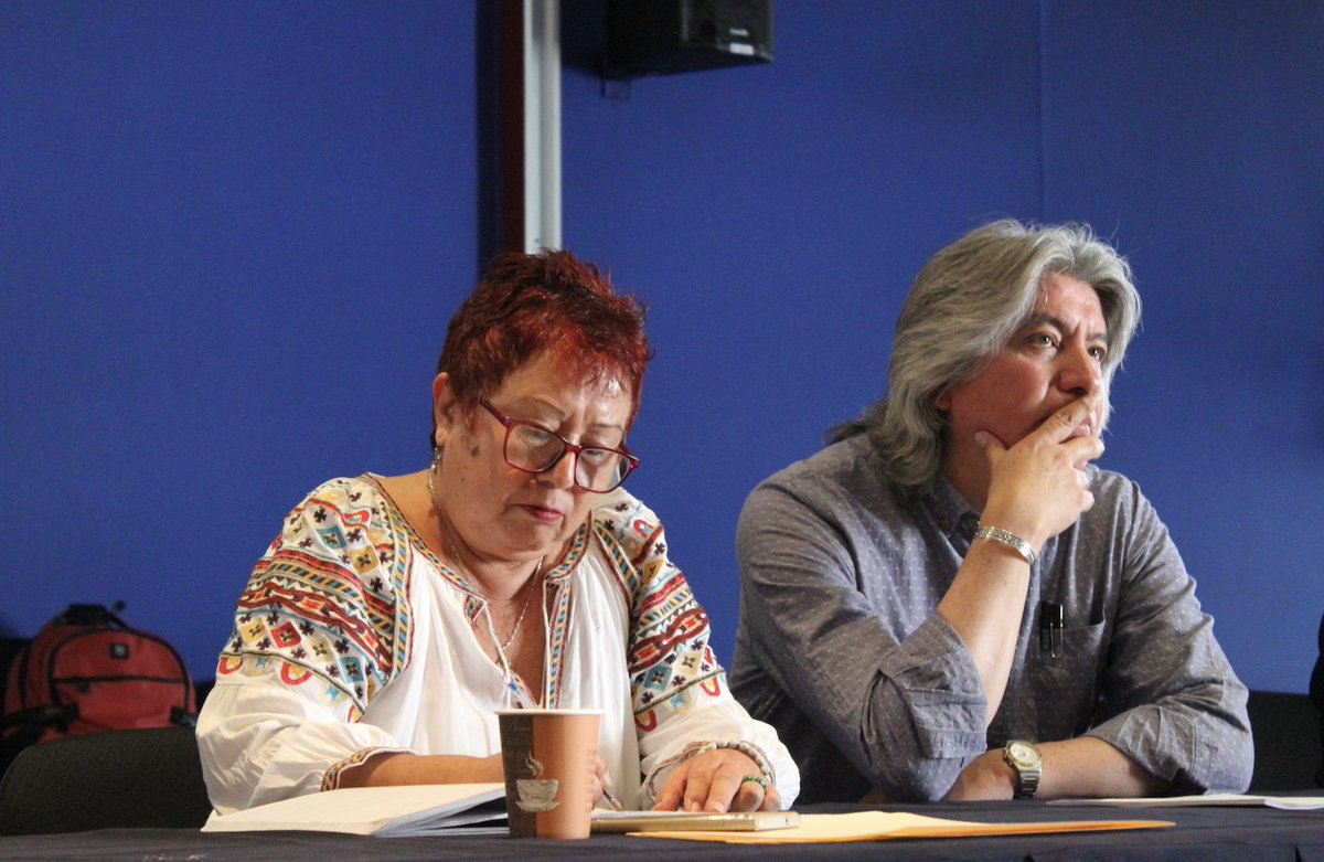 ciesas's tweet photo. #PorSiTeLoPerdiste 🧐
"Violencias y Feminismos. Desafíos Actuales", coordinado por Patricia Ravelo y Montserrat Bosch, se presentó el 13 de diciembre en #CIESAS222.
Elsa Muñiz y Fernando Huerta fueron quienes comentaron dicha obra.
📸Compartimos contigo algunas imágenes. https://t.co/dGwQv9gE3z