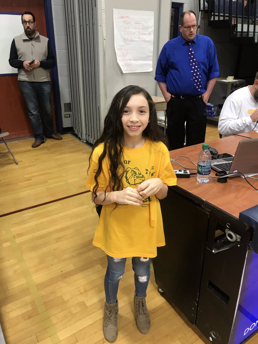 KenEastHoops's tweet photo. Thank you to the “Voice of the Bulldogs,” 5th grader Annabella Cruz, for another beautiful rendition of our national anthem!!

#95 #fightlikeaDAWG

@centercourt42 @KenTonAthletics @KEAthletics @KenmoreEastHS @ktufsd https://t.co/RuMa9p1BcL