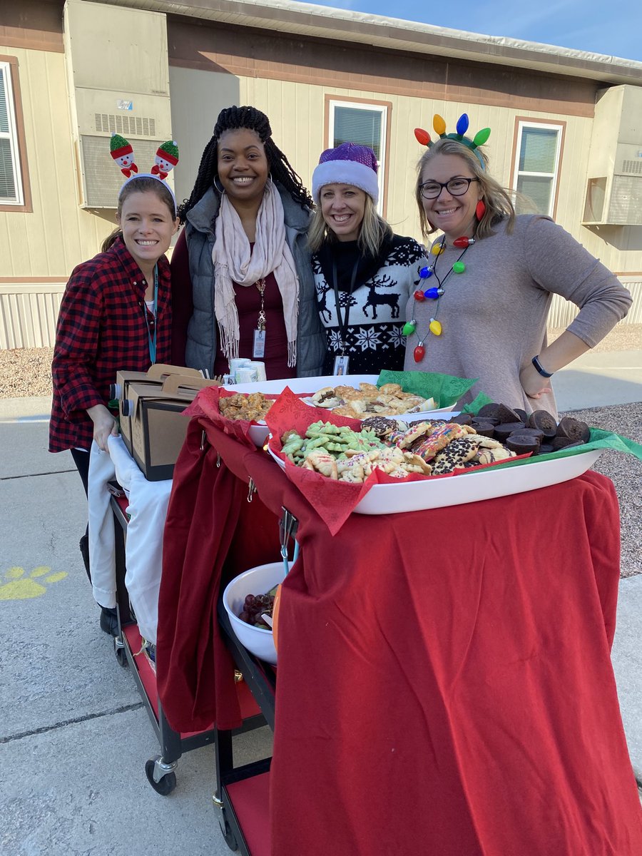 Spreading smiles to our ⁦<a href="/ConnMagnet/">Conn Magnet Elementary</a>⁩ community! thanking our hardworking staff for all the ❤️they bring to work each day! Thank you ⁦<a href="/ConnPTA/">Conn Elementary PTA</a>⁩ for supporting student services with this Jolly Trolley!