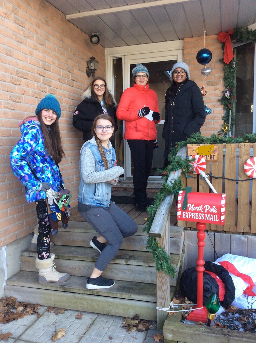 BowmanvilleHS's tweet photo. The final step of our #CommunityKindness focus today included delivering some holiday cheer to our ⁦@BowmanvilleHS⁩ neighbours. This included singing a few carols and sharing candy canes. #GratefulForOurNeighbours #KPRconnects https://t.co/ee6QkeSSYZ