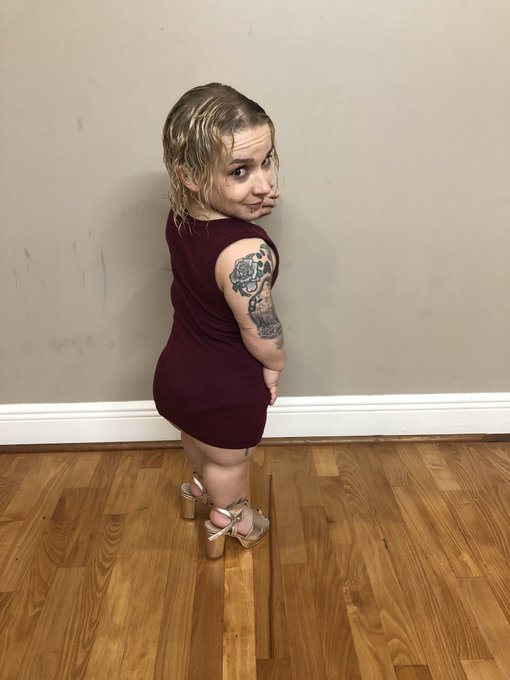 New content on my https://t.co/V1reKTjpPC holiday specials. Discounts on my videos. https://t.co/6xb
