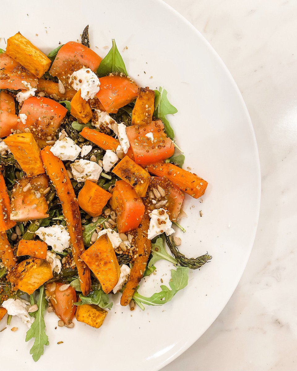 AlexSMcCormick's tweet photo. Easy winter vegetable salad! Click link for recipe 👌🏼😋
https://t.co/kRrrAxLeBu https://t.co/xRckk9TUtH