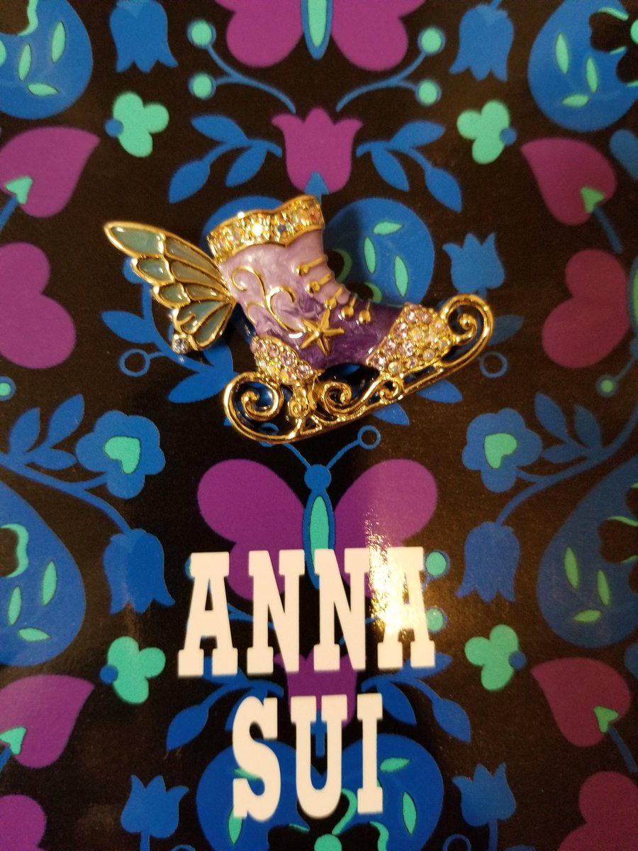 仙台坂 Auf Twitter 予約注文していたanna Suiのスケート靴のブローチをやっとお引き取り 三越伊勢丹がアナスイ事業から撤退のニュースがありましたが お店の方によるとアクセサリー部門は今まで通りとのことでした Annasui