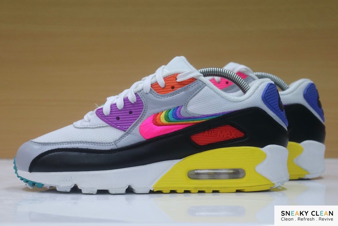 SneakyCleanSA's tweet photo. Before/After: Nike Airmax 90 Bertrue Multipack vs Puma RS-Tracks. Which do you prefer? #Sneakyclean #nike #airmax90 #pumarsx #puma https://t.co/f34YIG8avn