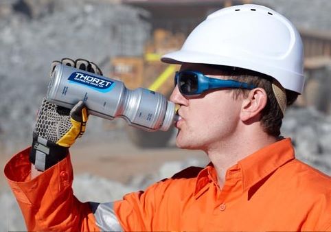TradeysBP's tweet photo. Stay hydrated in this heat with Thorzt! 💦  Product range available in store and online - link in bio 

#thorzt #hydration #australiansummer #paramountsafety #tradeysbp https://t.co/k5WqFtezD0