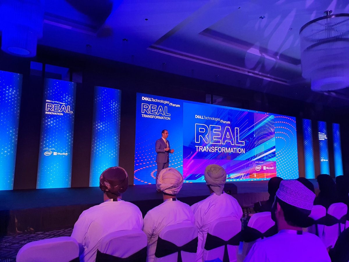 A great start of the day with <a href="/HavierAntonio/">Havier</a> rocking it on stage at #Oman #delltechforum !