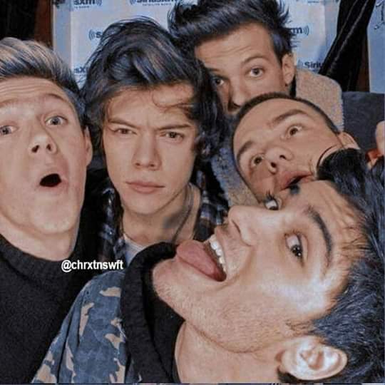 SORRY TO BURST YOUR BUBBLES BUT ONE DIRECTION OWNS THIS DECADE. NO OTHER BOY GROUP HAS YET TO ACHIEVE THE SUCCESS THEY ARE HAVING RIGHT NOW AND THAT'S A FACT 
#1DBoybandOfTheDecade 💁‍♀
#OneDirectionWins10s 
#NotSoDeadFandom