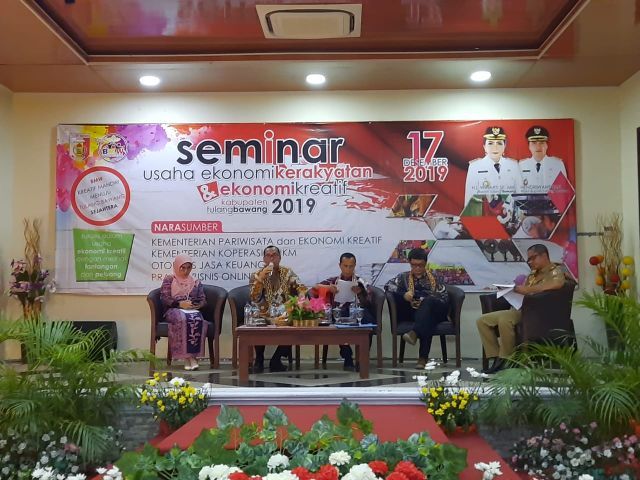 Armel Arifin (PLT Dirut smesco Indonesia) yang mewakili Kementerian Koperasi dan UKM menjadi narasumber dalam kegiatan Seminar Usaha Ekonomi Kerakyatan &amp; Ekonomi Kreatif 2019 yang diselenggarakan di Kab Tulang Bawang, Lampung.