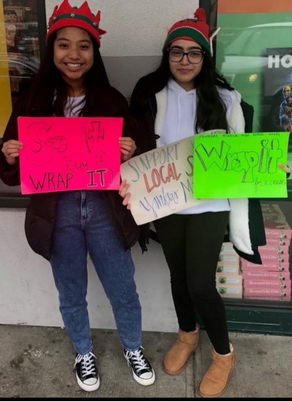 YonkersMHS's tweet photo. Key Club & Buliders Club Annual Gift Wrapping @ Barnes and Noble.
Fundraising for American Cancer Society
#seeit #buyit #wrapit
#keyclub #buildersclub
#wrappingitup
#makeadifferenceintheworld #Ms.Isenberg https://t.co/TRc0Cmc0QU