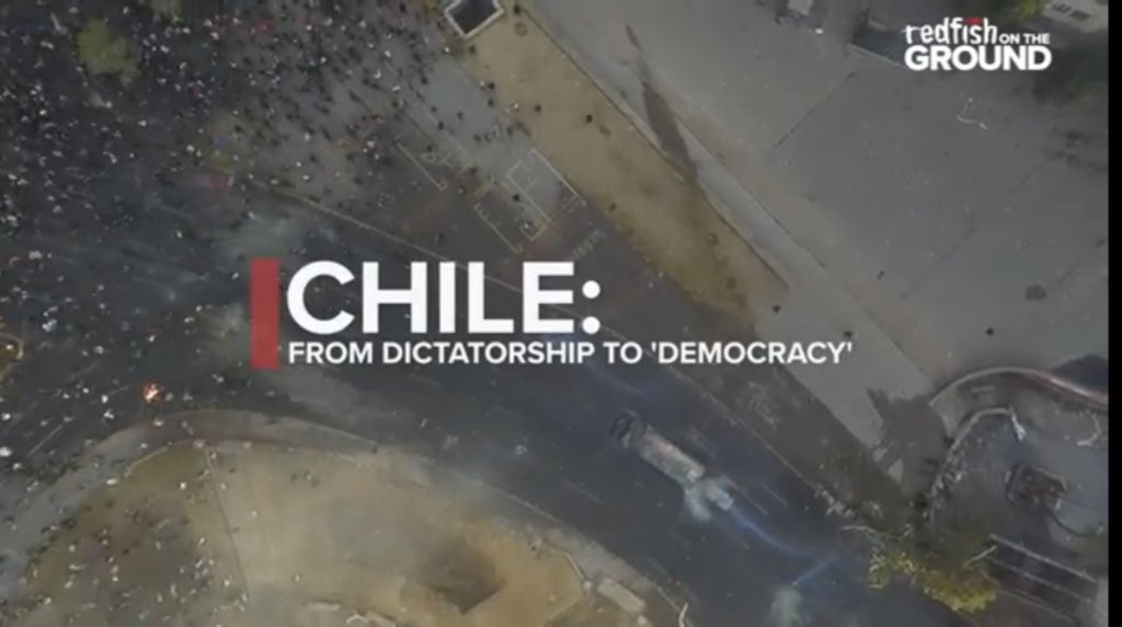 RomperElCerco's tweet photo. #Chile Pinochet’s dictatorship never went away: repression, murders, torture &amp; more are still happening today under @sebastianpinera’s “democracy”. For more, this second episode of @redfishstream in which I collaborated. All credits for @pvivancoguzman.
📹 https://t.co/uXItSIYxwO https://t.co/4tR0ugV374
