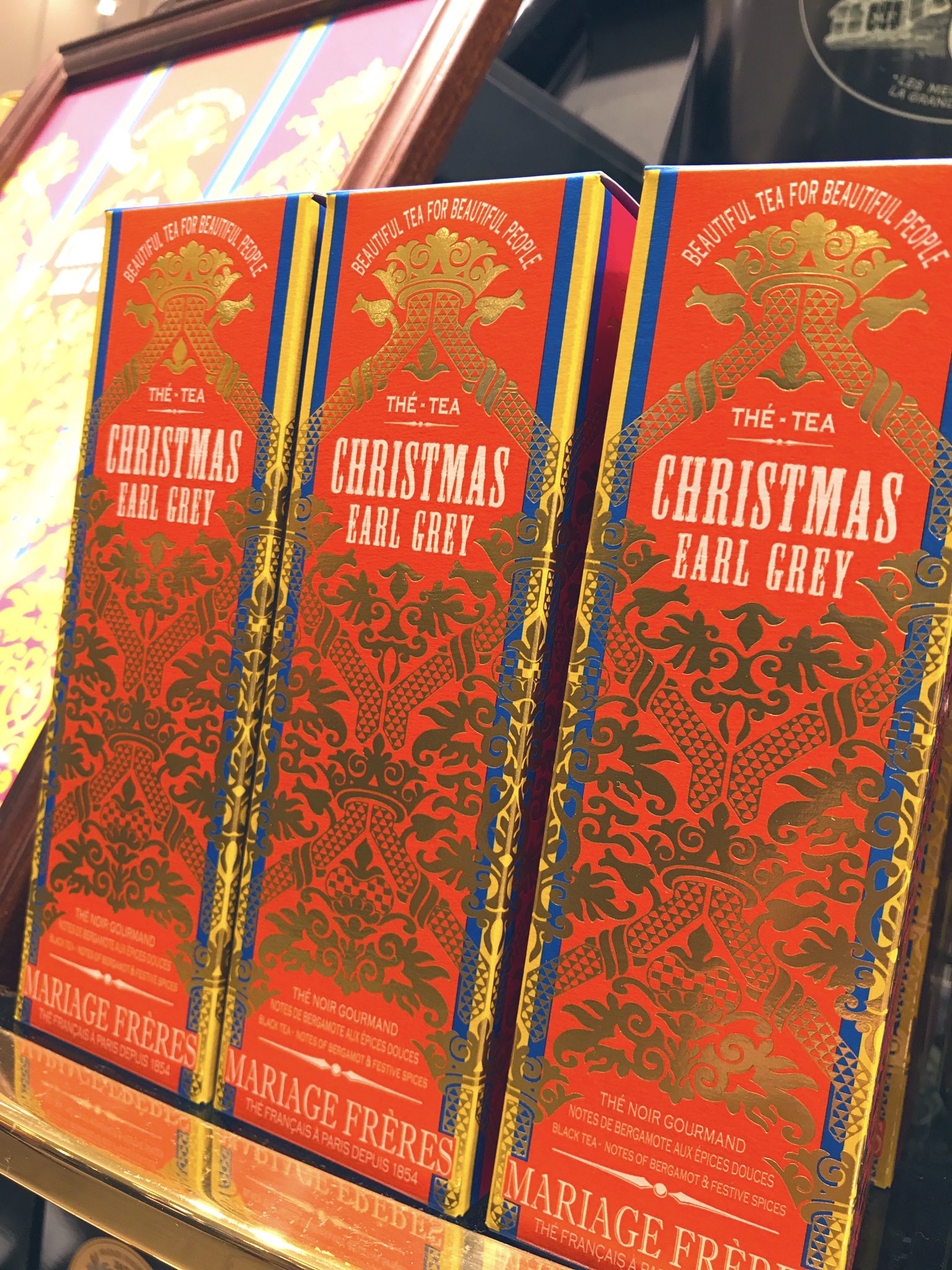 Hankyu Food News とっておきの紅茶なら ココにも クリスマスならではのパッケージで クリスマスアールグレイ マリアージュフレール うめはんデパちか Hankyu 阪急うめだ本店 T Co Rtsln8znns Twitter