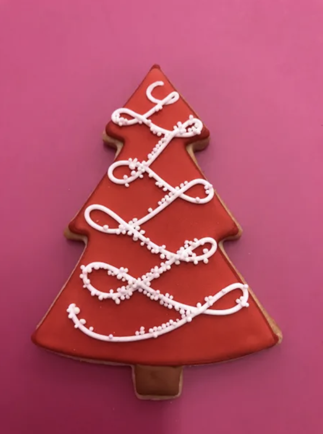 Perfect for your upcoming Christmas Party, hand-painted trees in red and green — sold by the dozen! Visit our website to shop now: amyscookies.com/shop?olsPage=p…