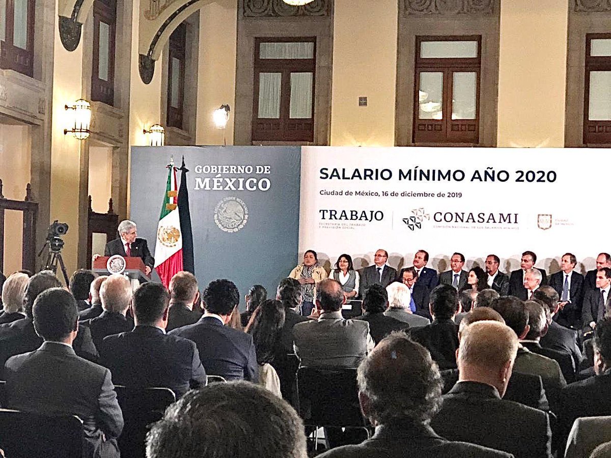 CTMPuebla's tweet photo. ¡AUMENTA 20% EL SALARIO MÍNIMO! Se Anuncia en Palacio Nacional 🇲🇽 Este Aumento. 

Evento Presidido por el Sr. Presidente de la República @lopezobrador_ 🇲🇽 

Presentes los Sectores de la Producción #YoSoyCTM @CarlosAceves_🇲🇽 @CTMSALGADOFERN1 @CPlascenciaA @LeoSotoCTM @leobardosoto https://t.co/Tv3KATpekA