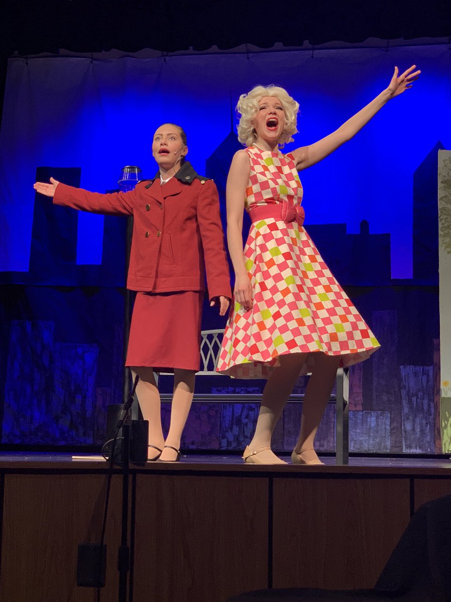 BaLiO_Science's tweet photo. Congrats to my Ss who were in Guys &amp; Dolls! You were amazing 👏🏻👏🏻 So proud of you all! 🎭 @BRMSbulldogs @BRMSTheatre https://t.co/wwOeog6bW1