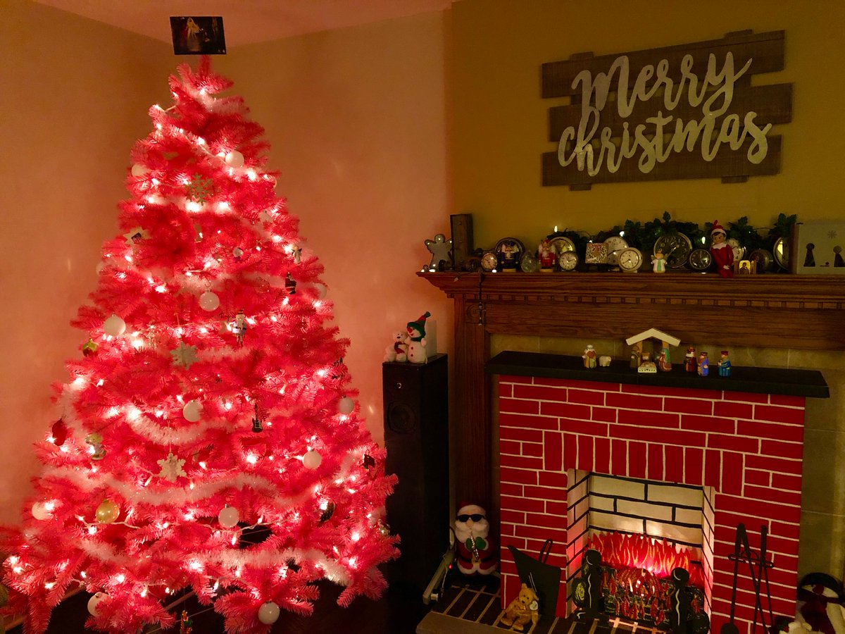 TweetsByDina's tweet photo. @JeffreeStar The Star on top of our pink Christmas tree! https://t.co/Er71dxGgjV