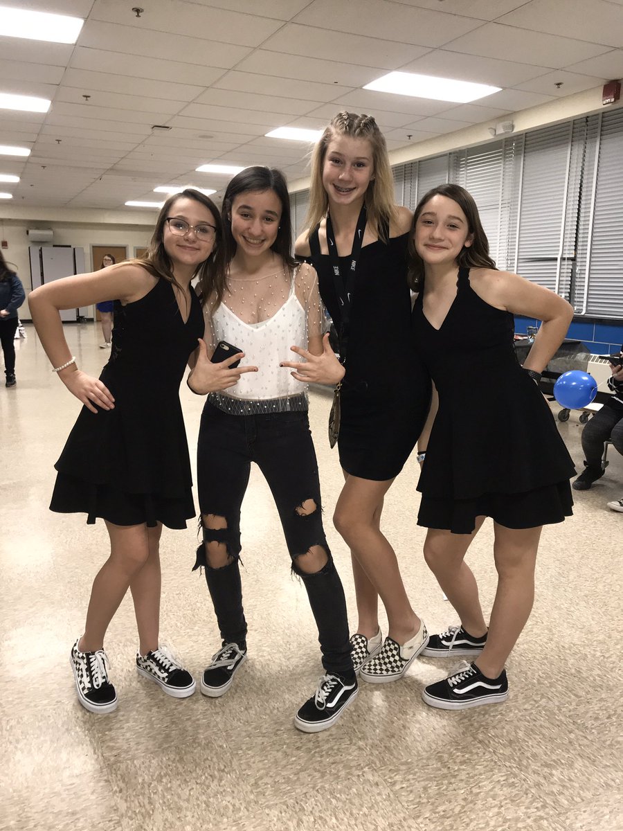SydneySMoreland's tweet photo. Some of my past and present students at the school dance! @SparrowsPointMS https://t.co/DLT6HgpxnF