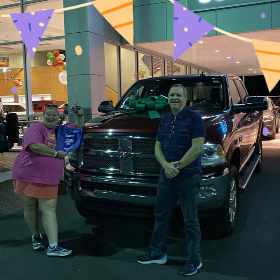 PhillipsCJDR's tweet photo. The Fitzpatricks are loving their new Ram 2500 Cummings Diesel! 💪 Welcome to the Phillips family! 🥰 #newtruck #ramtruck #bigtruck #ocala https://t.co/5BaIWcGlen