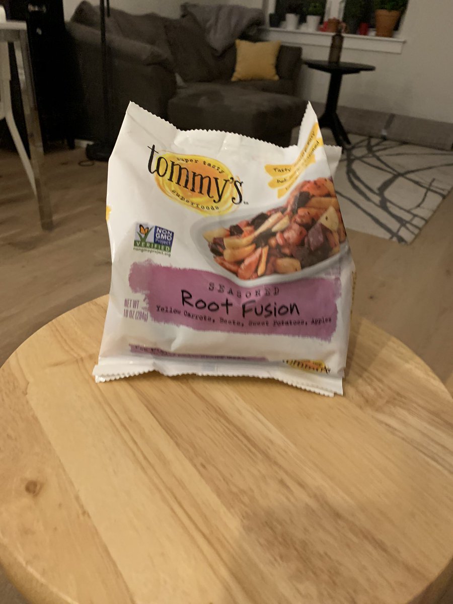 Alexissett's tweet photo. I took advantage of frozen tonight and conveniently chilled with @TommysSuperfood’s seasoned frozen veggies #FrozenAdvantage https://t.co/P0dVBbBiZt