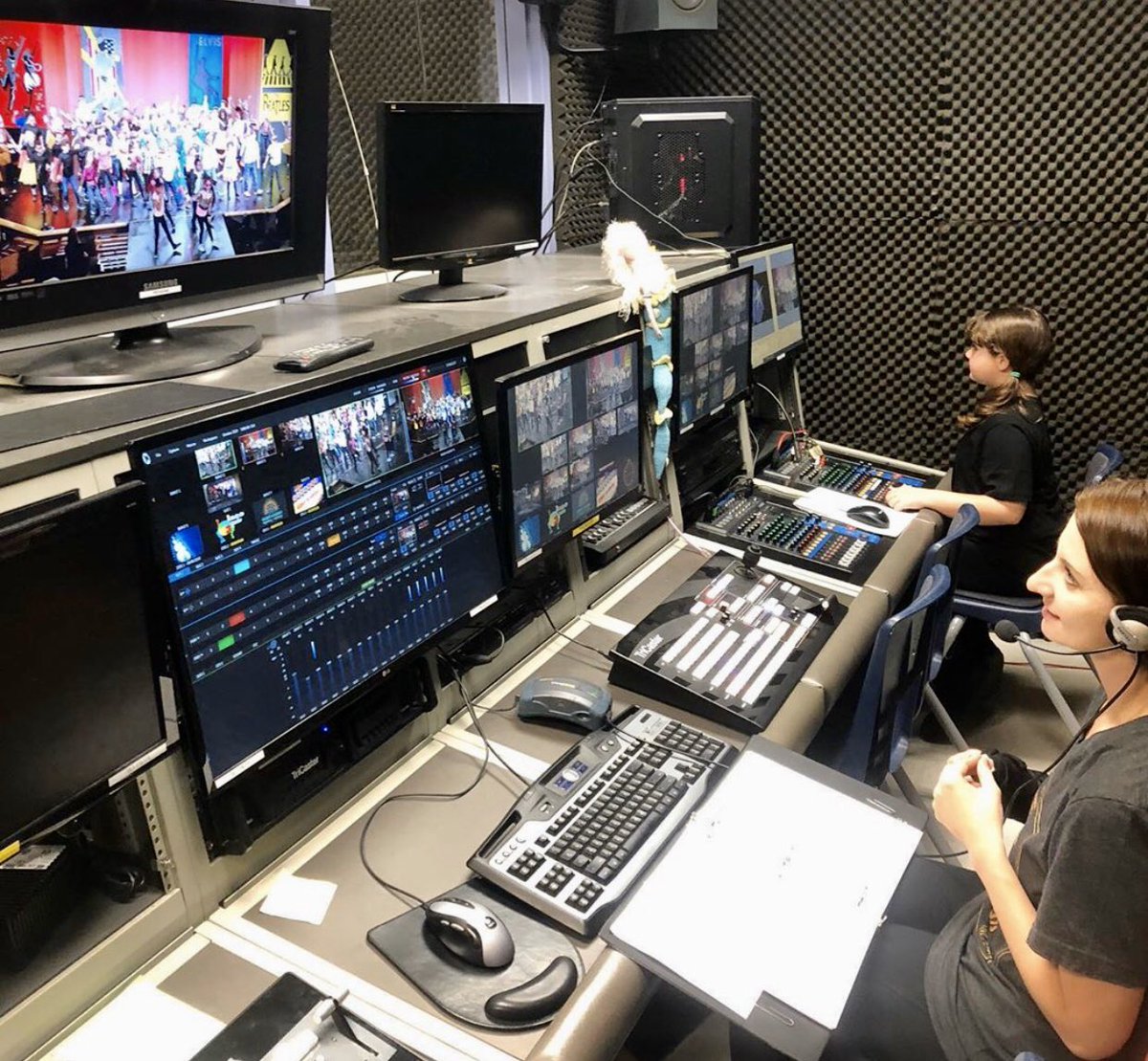 Gilbert_Academy's tweet photo. The matinees simply couldn’t go on without the talents of the #GilbertTechTeam! These unsung heroes are the secret to our success! 📹 #gilbertmatineemadness #gilbert_academy #MagnetMonday @CCSDMagnet https://t.co/vxgCbLJQSA