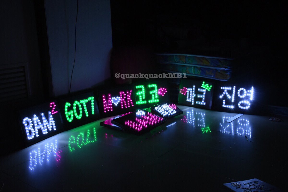 quackquackMB1's tweet photo. [Pls RT] ป้ายไฟสั่งทำ นัดรับหน้าคอน ส่งไปร DM มาสอบถามก่อนได้ค่ะ 
#GOT7_KEEPSPINNINGinBKK #GOT7_YouCallingMyName #GOT7 https://t.co/vgN1euQgpz