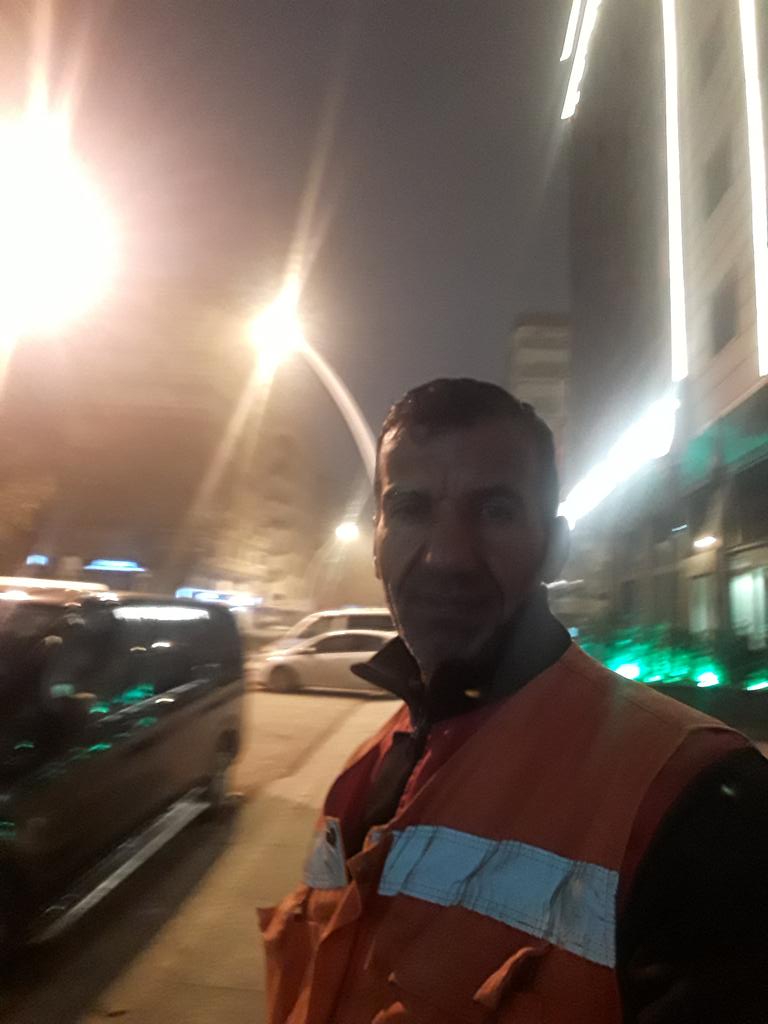 li9282138's tweet photo. Dün geceden beri
Görmedim sendeki o bahar gözleri
Bakınca eriyorum bakışlarına 
bu gönlüm durmuyor sensiz olmuş  serseri,
Ne zaman saracağım selvi boyunu
Ey benim kalbimin nefesi dilberi.
👉🅰️li ŞİMŞEK👈
#MutluSabahlar⚡🙋‍♂️⚡ https://t.co/Dhxf6IwXuK