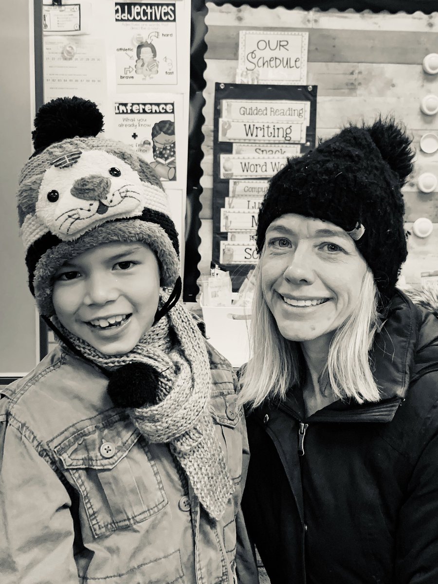 searceymindhive's tweet photo. Beanies for recess! #hopingforsnow https://t.co/yYOhMQIEaS
