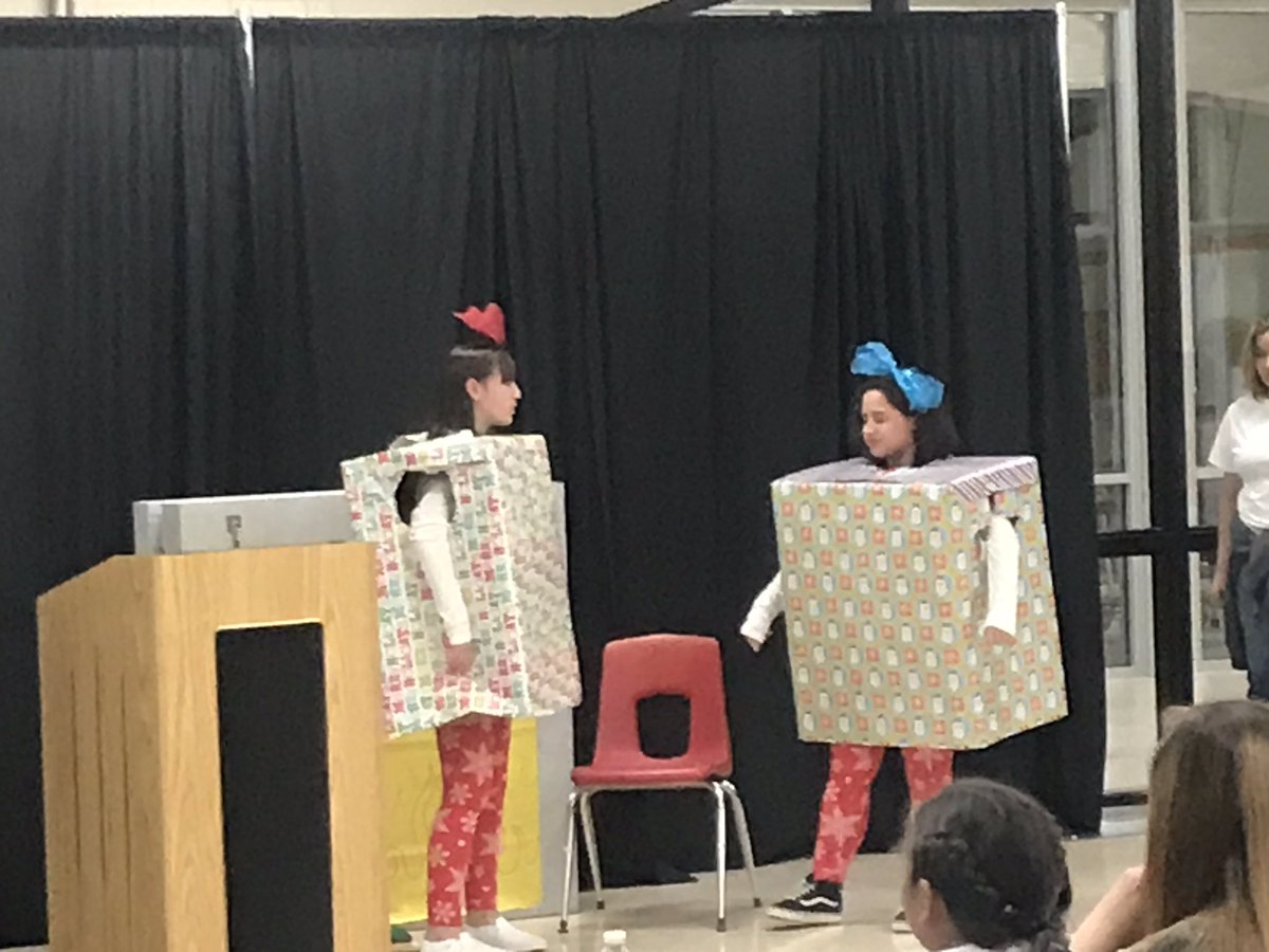 Orangefield_JH's tweet photo. OJH theater performed the “In the Nick of Time Christmas Show” tonight. The students did a great job. Congrats to the students and Mrs. Catt. https://t.co/u5KEsSWfXl