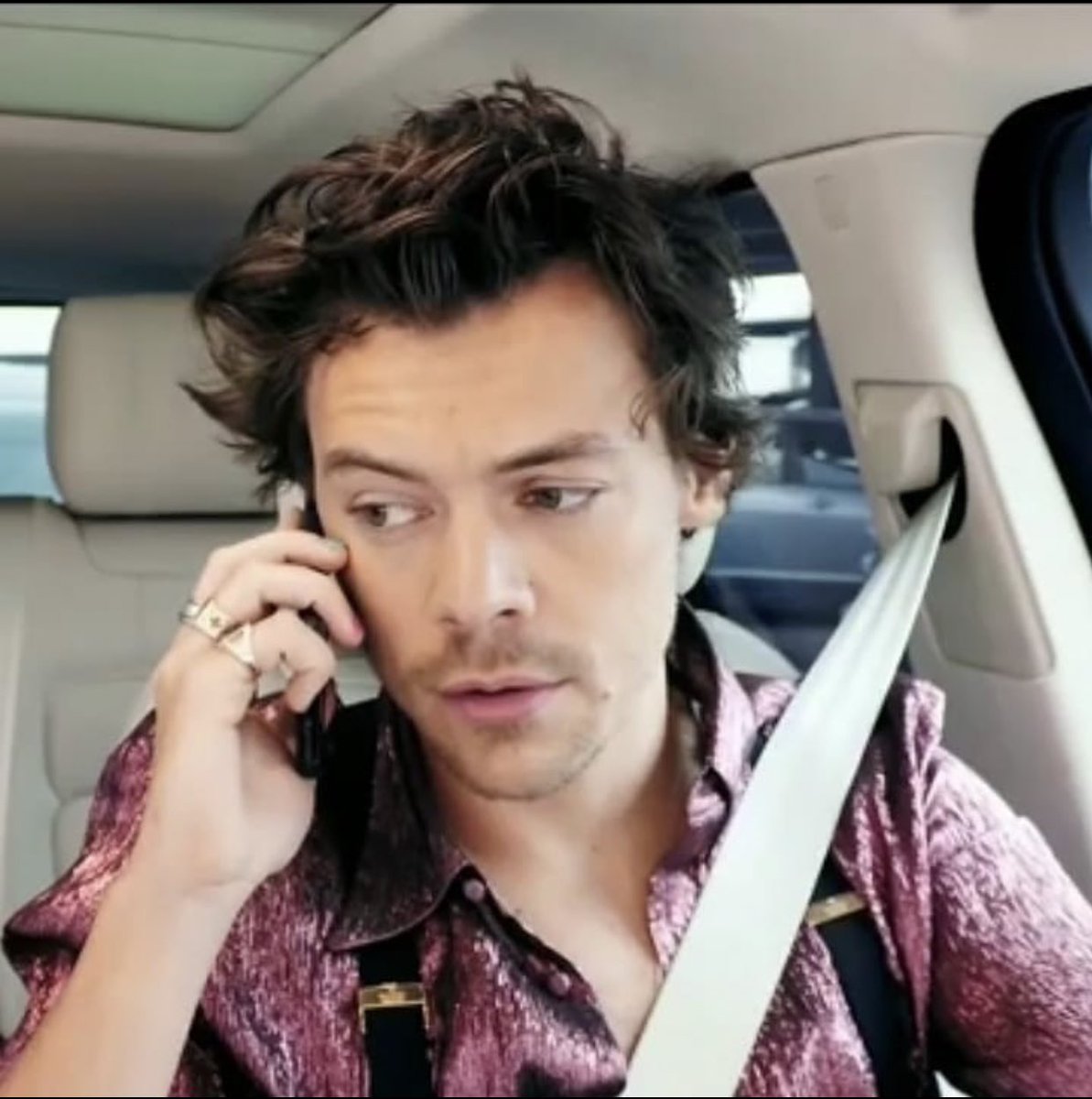 hstylespics's tweet photo. harry styles                        harry styles
at the beggining                  at the end
of the decade                      of decade https://t.co/iw5WuexXup