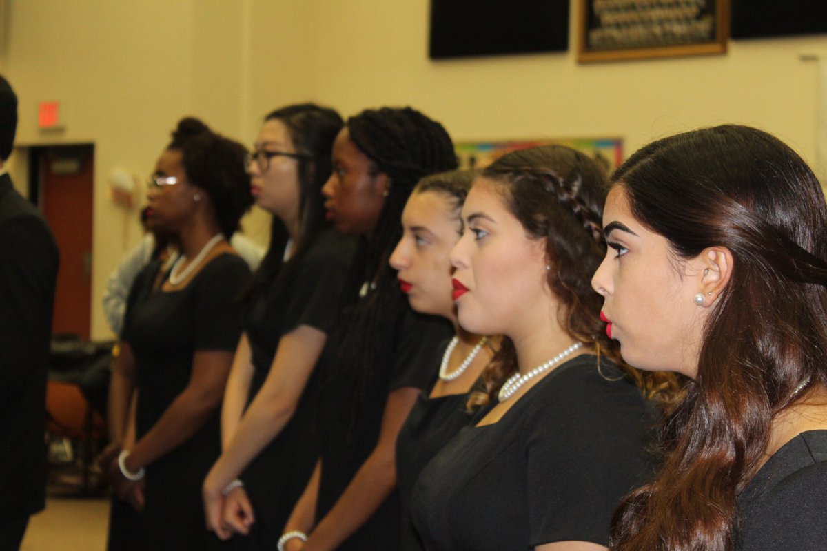 ChoirLegacy's tweet photo. Amazing winter show, thank you to everyone that came out to support ❄️🎵 https://t.co/jXNjwvPDpX