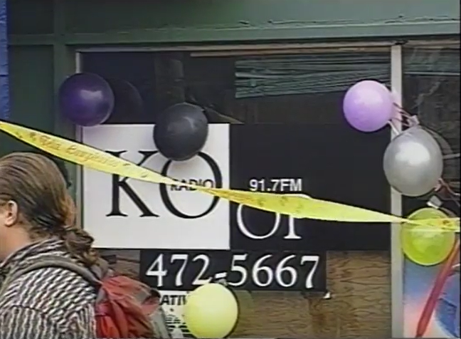 KOOPradio's tweet photo. On December 17, 1994, @KOOPradio celebrated its first day on the air in a manner every bit as ostentatious as you would imagine.

#KOOPradio #AustinMusic #Austin #ATX #ATXMUsic #AustinMusicScene #AustinRadio #ATXRadio #AustinHistory https://t.co/co8Uapptrp