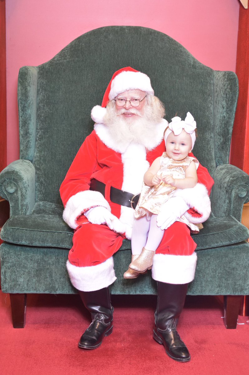 HLRuyle's tweet photo. She did so good with Santa!! ❤️💚❤️💚 my sweet girl, can't wait for Christmas morning! Love having a family of my own to make traditions with! https://t.co/xTadJluv0a