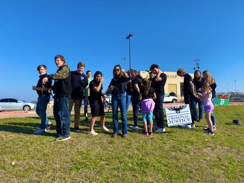 GHSCJ_Club's tweet photo. Fun at the reindeer run 🦌 we all gathered to support the locker. Our booth allowed runners to engage in a small activity during the run!!! https://t.co/qqJlwlXYy0