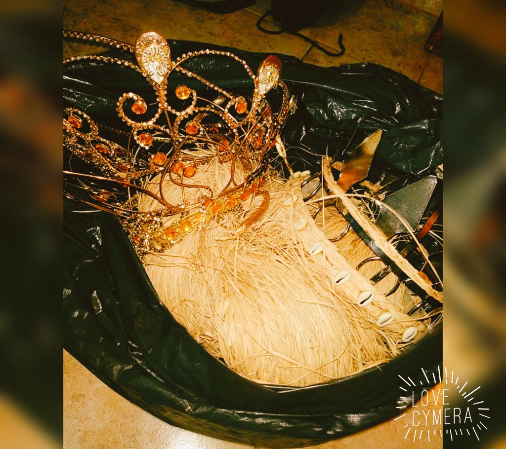 doraandrades2's tweet photo. Quem disse que oxum e obaluaê não andam juntos ?
#angola #aweto #atotó
#yeyeo #axé ❤️ https://t.co/ubd42xSHIA